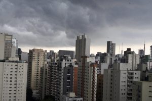 sao-paulo-tera-frente-fria-e-chuva-ate-domingo