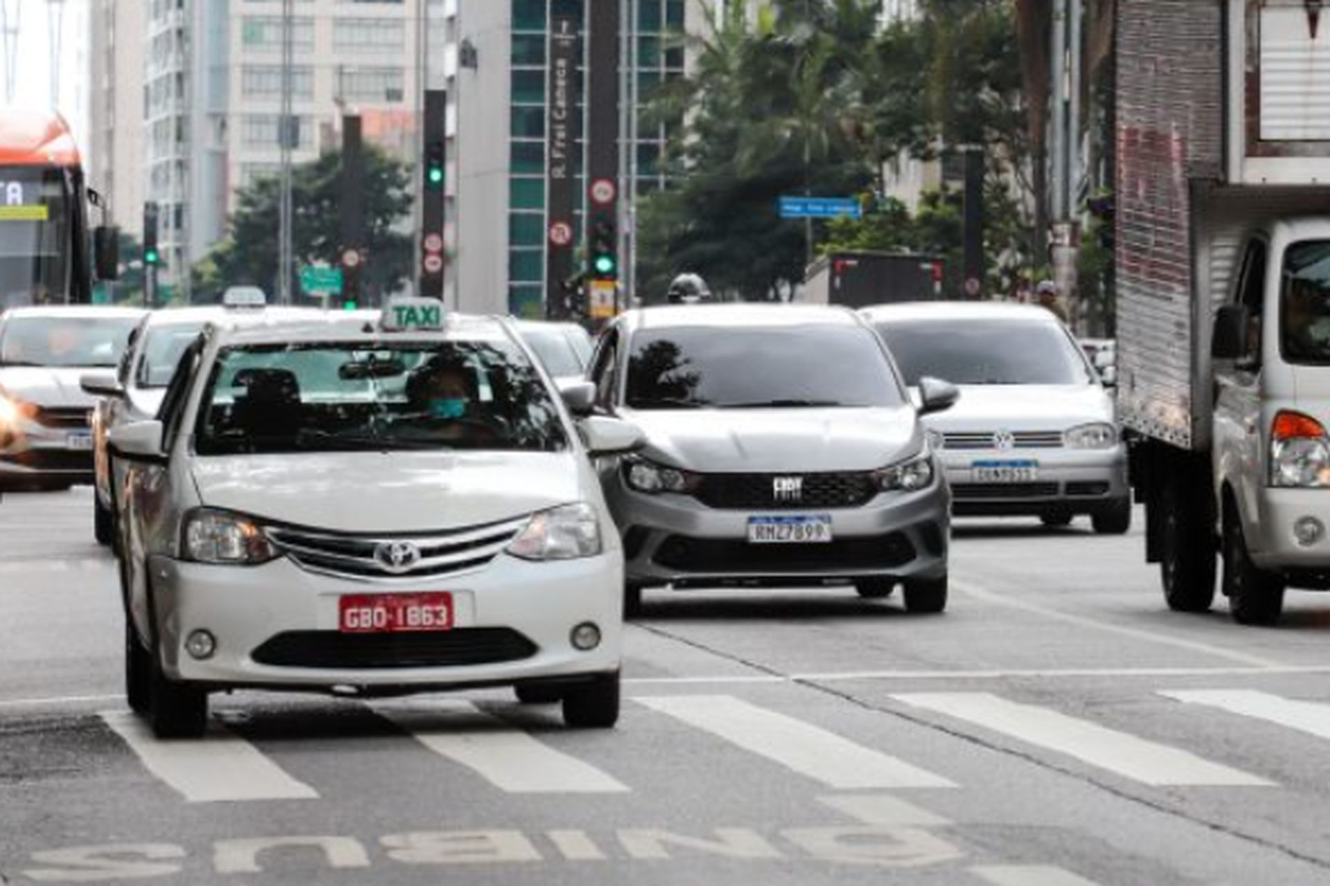 Quarta-feira terá tempo firme em São Paulo e alerta para baixa umidade no interior
